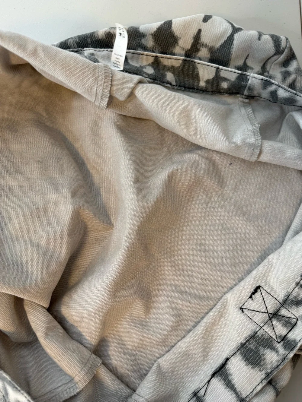 ALO Yoga Gray Tie-Dye Canvas Tote - Picture 12 of 13